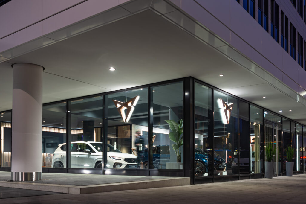 Hackerott-Cupra-Garage